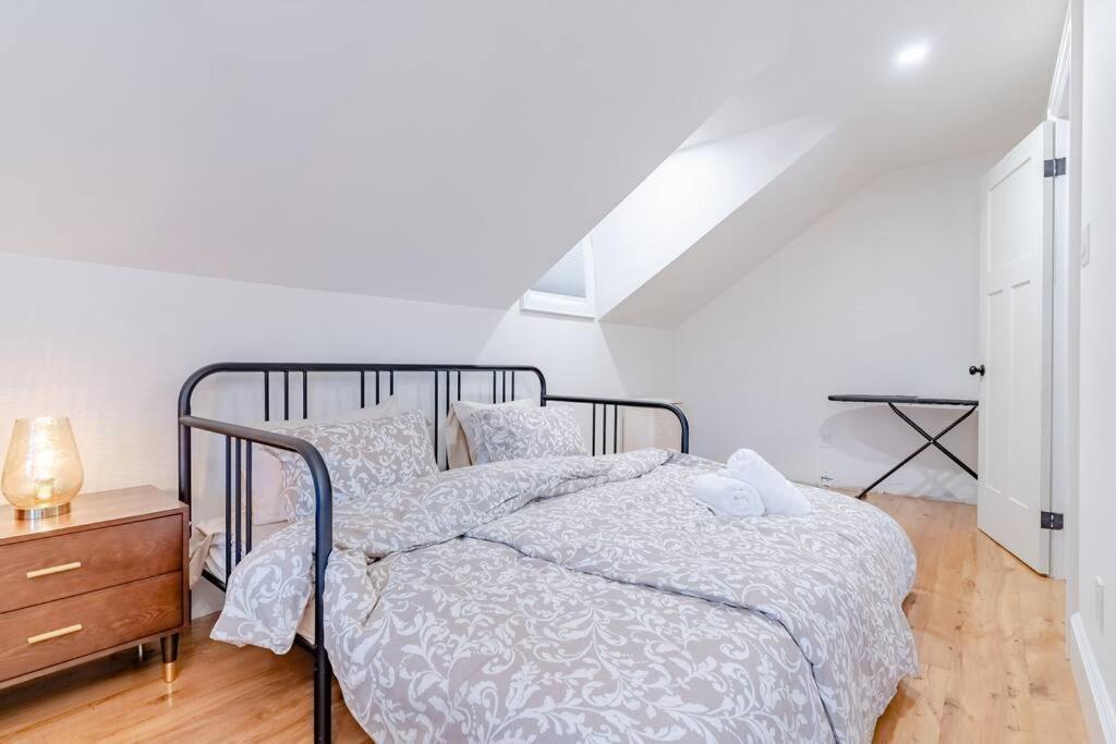 Elegant Elora Home with Stylish Décor