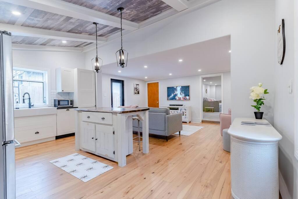 Elegant Elora Home with Stylish Décor