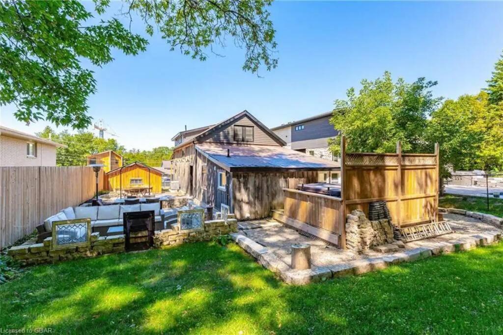 Elegant Elora Home with Stylish Décor