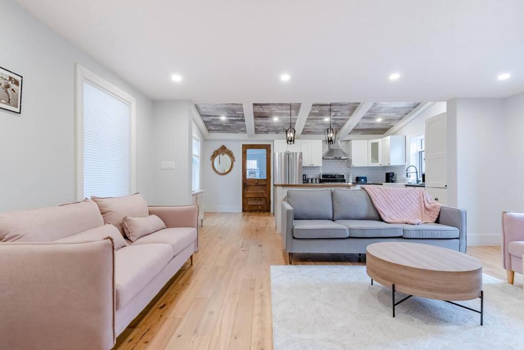 Elegant Elora Home with Stylish Décor