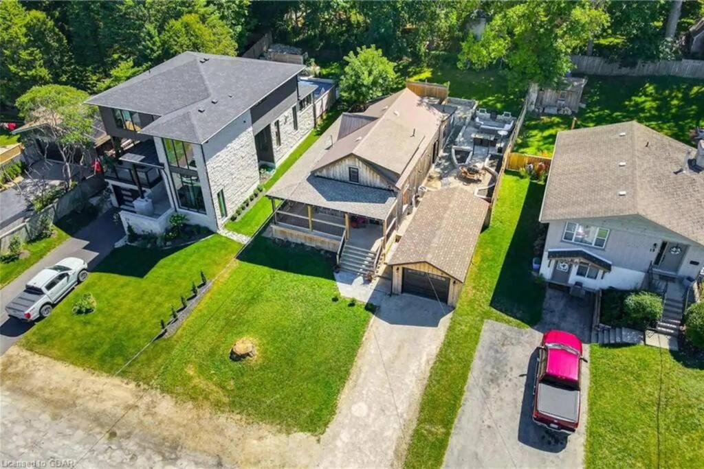 Elegant Elora Home with Stylish Décor
