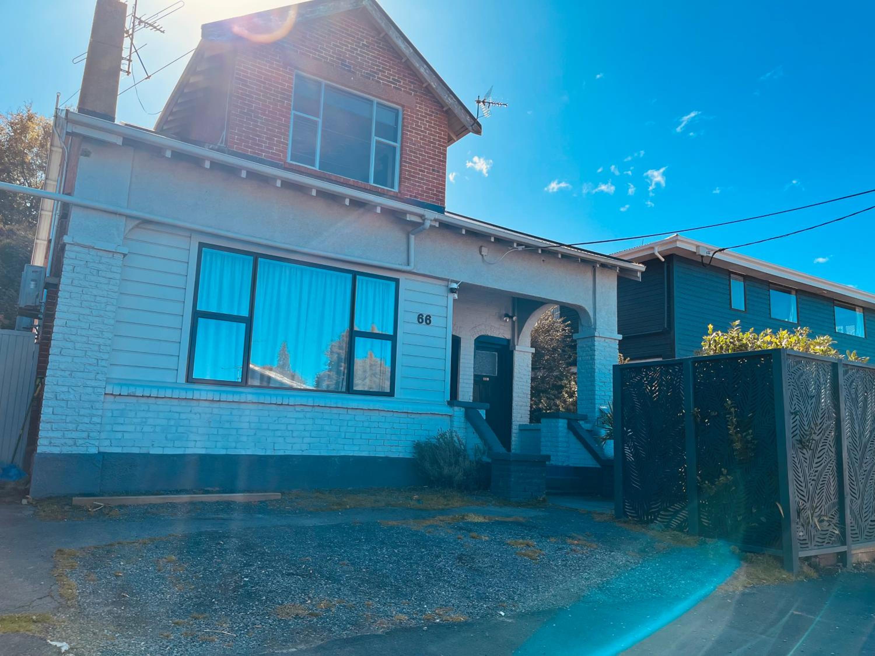 Upstairs Apartment in Dunedin Central