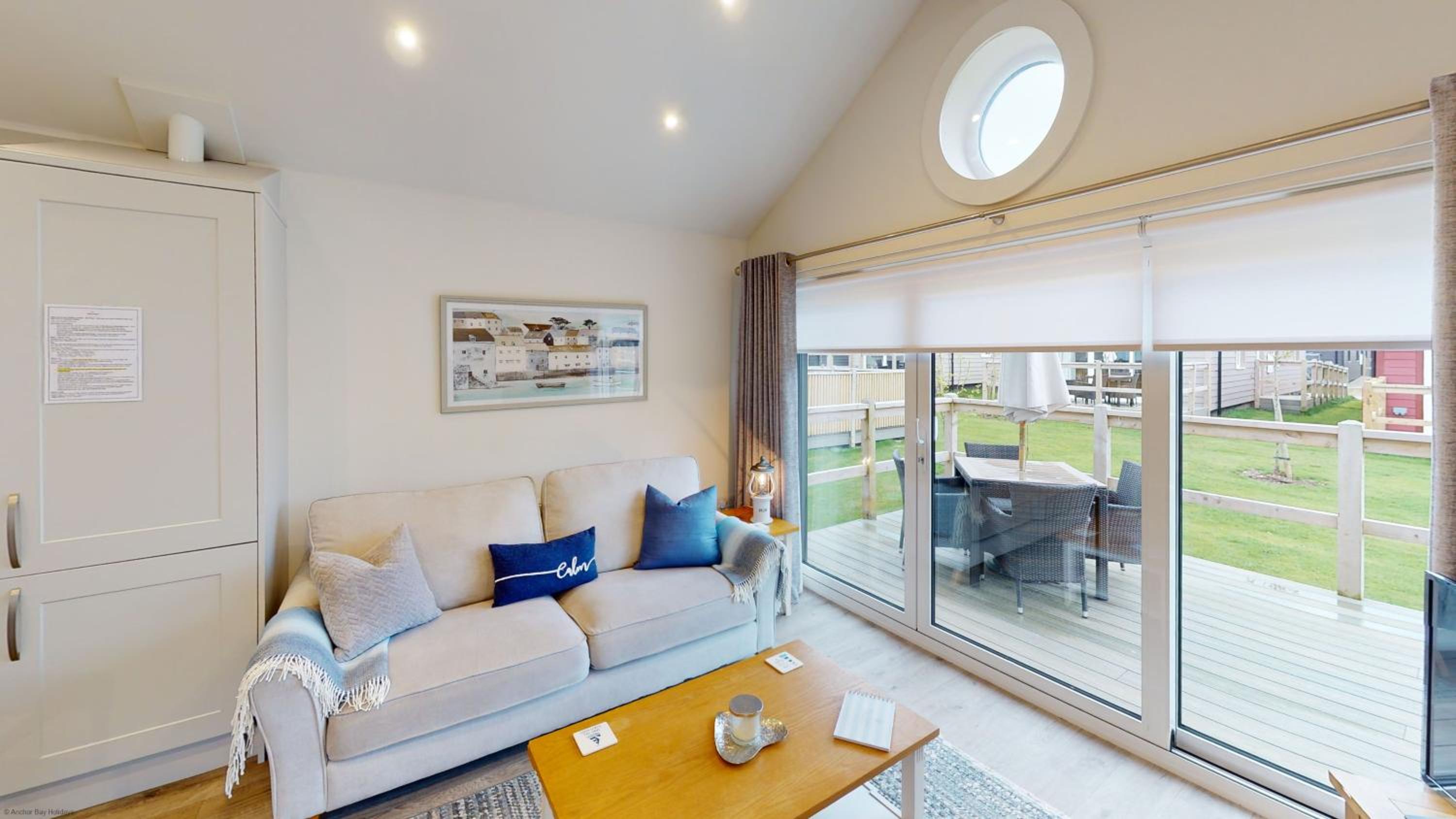 Bay Breeze - Part of the The Bay Filey Holiday Village with pool, gym and direct beach access, pub, restaurant, tennis and meadows walks