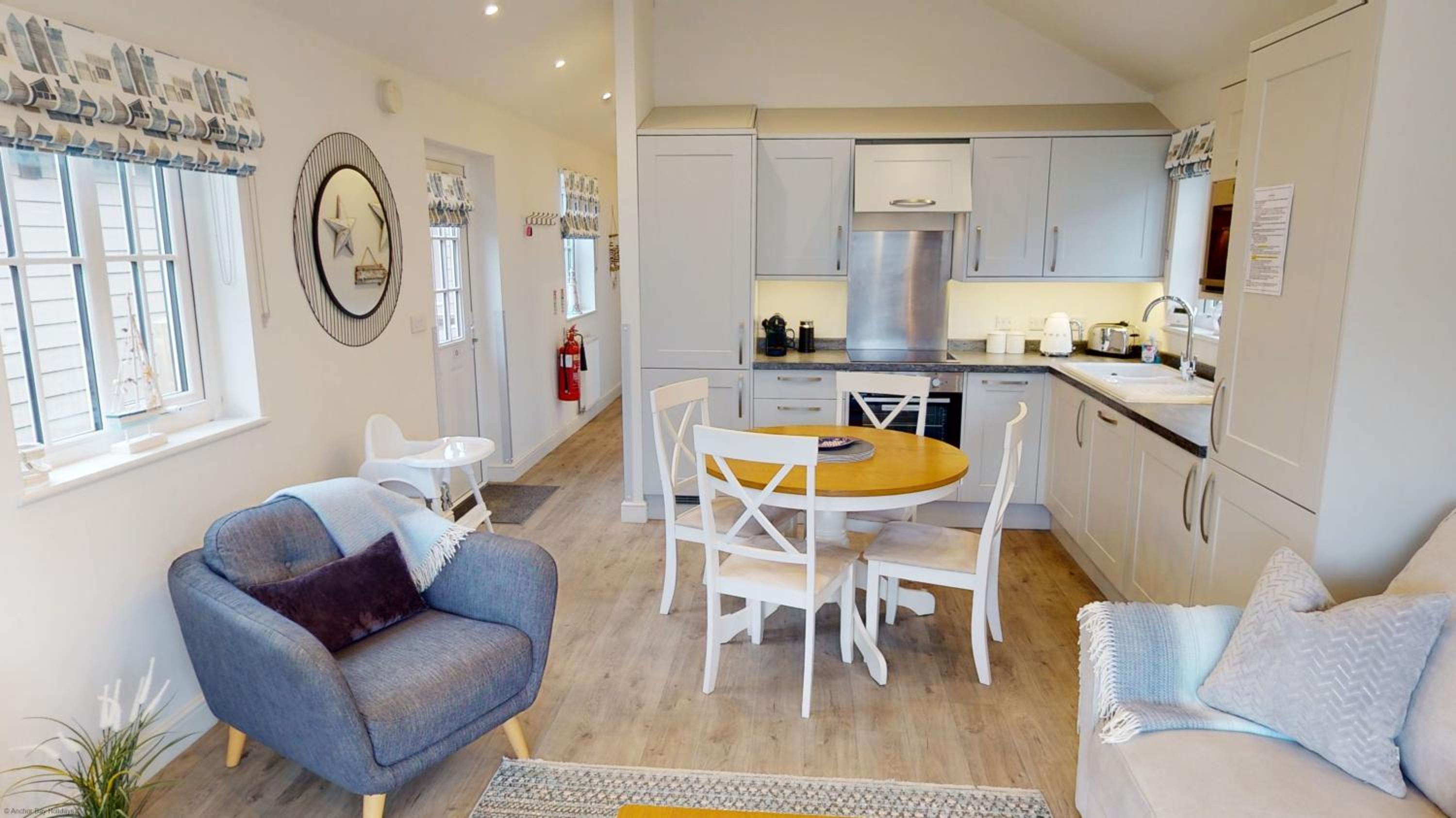 Bay Breeze - Part of the The Bay Filey Holiday Village with pool, gym and direct beach access, pub, restaurant, tennis and meadows walks