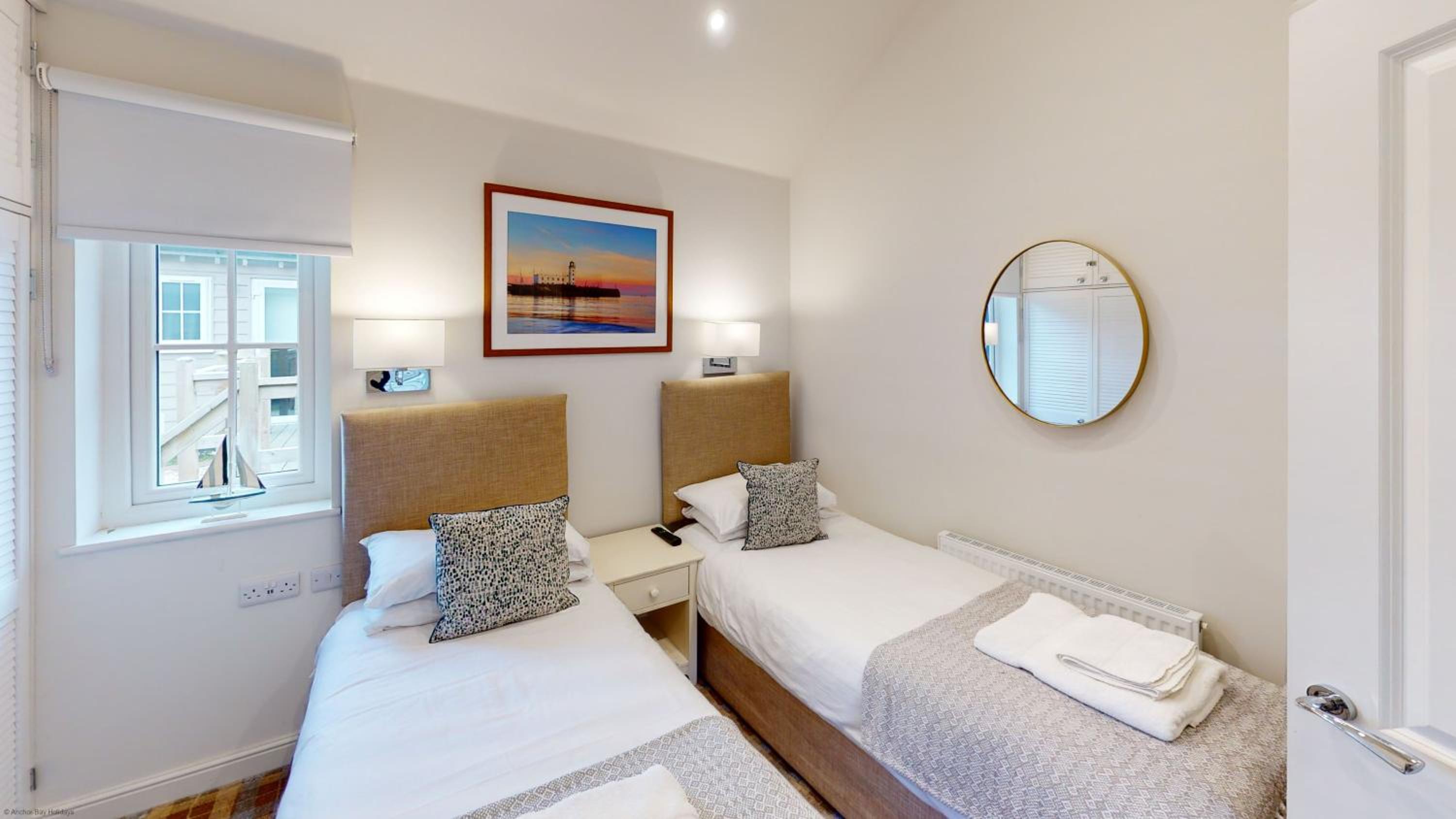 Bay Breeze - Part of the The Bay Filey Holiday Village with pool, gym and direct beach access, pub, restaurant, tennis and meadows walks