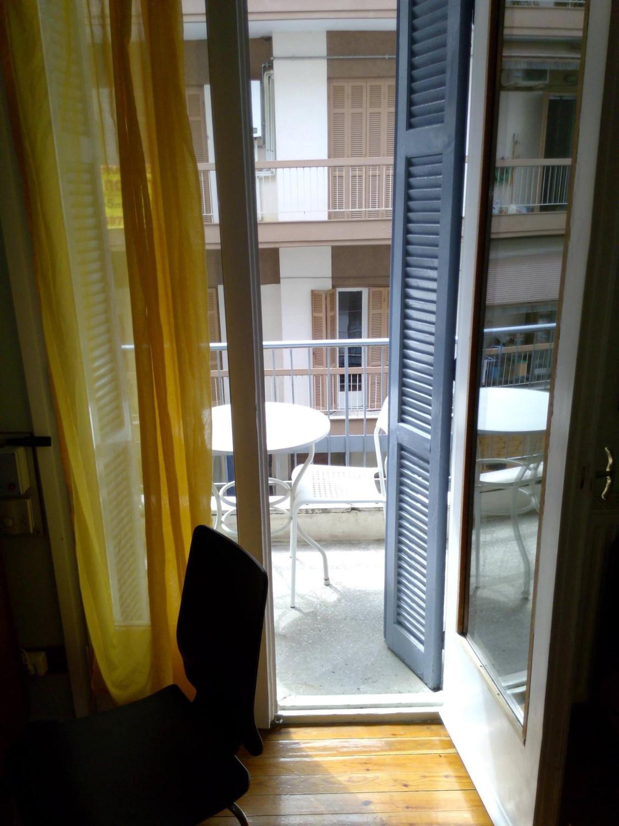 Cosy Flat Helexpo in Old City YR1 view 3