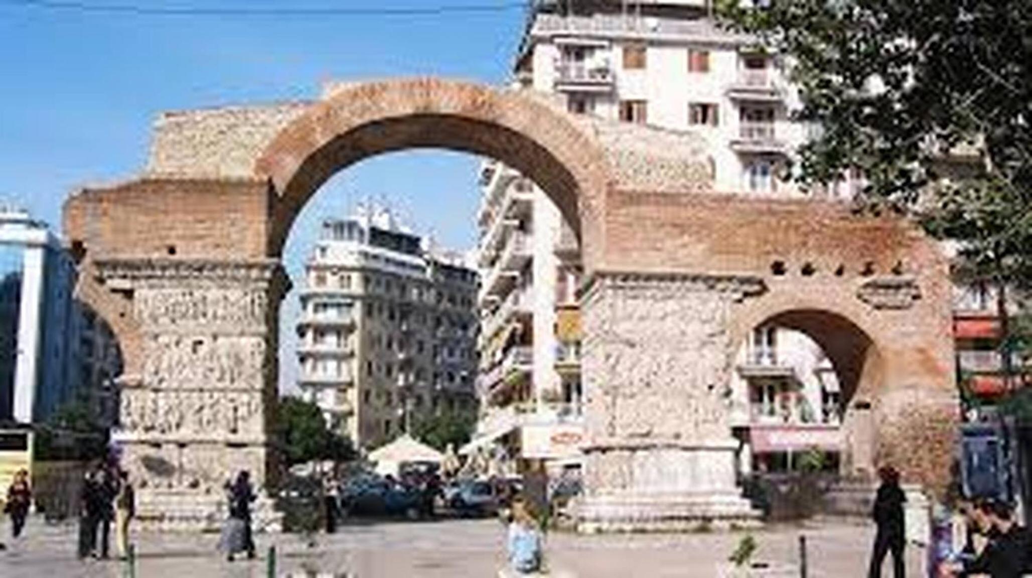 Cosy Flat Helexpo in Old City YR1 view 5