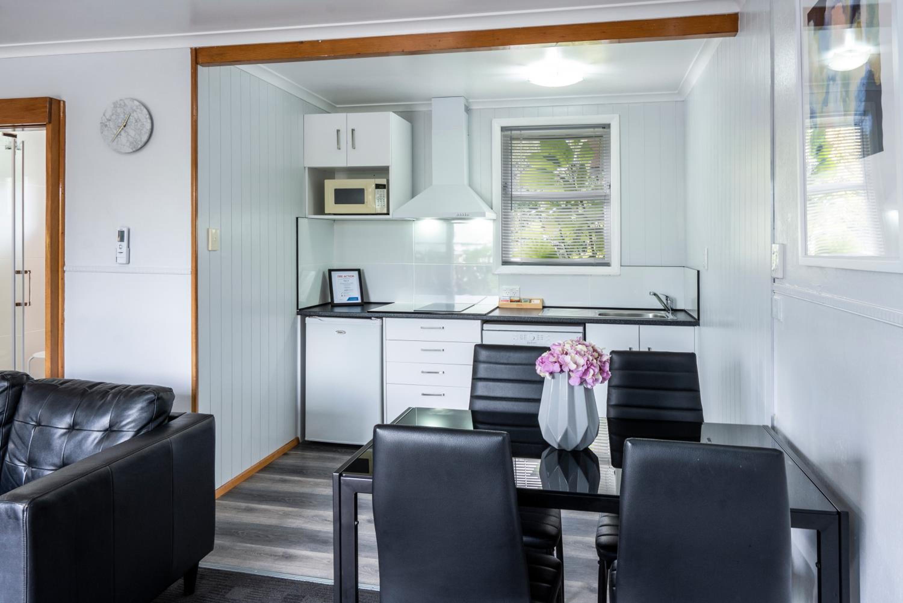 Dunrovin Motel