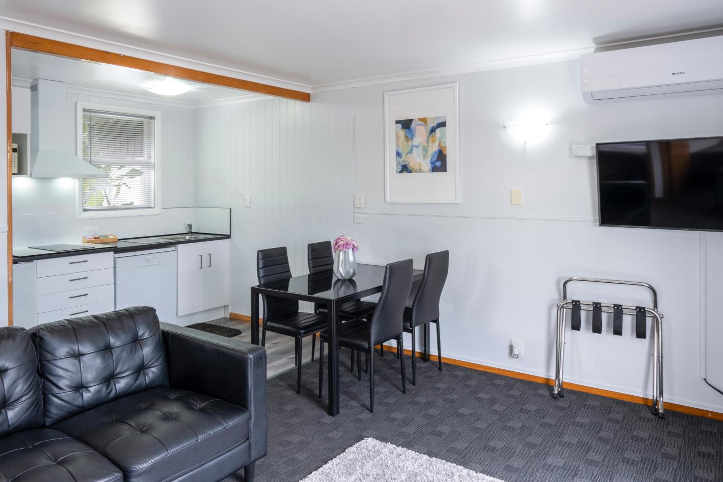 Dunrovin Motel