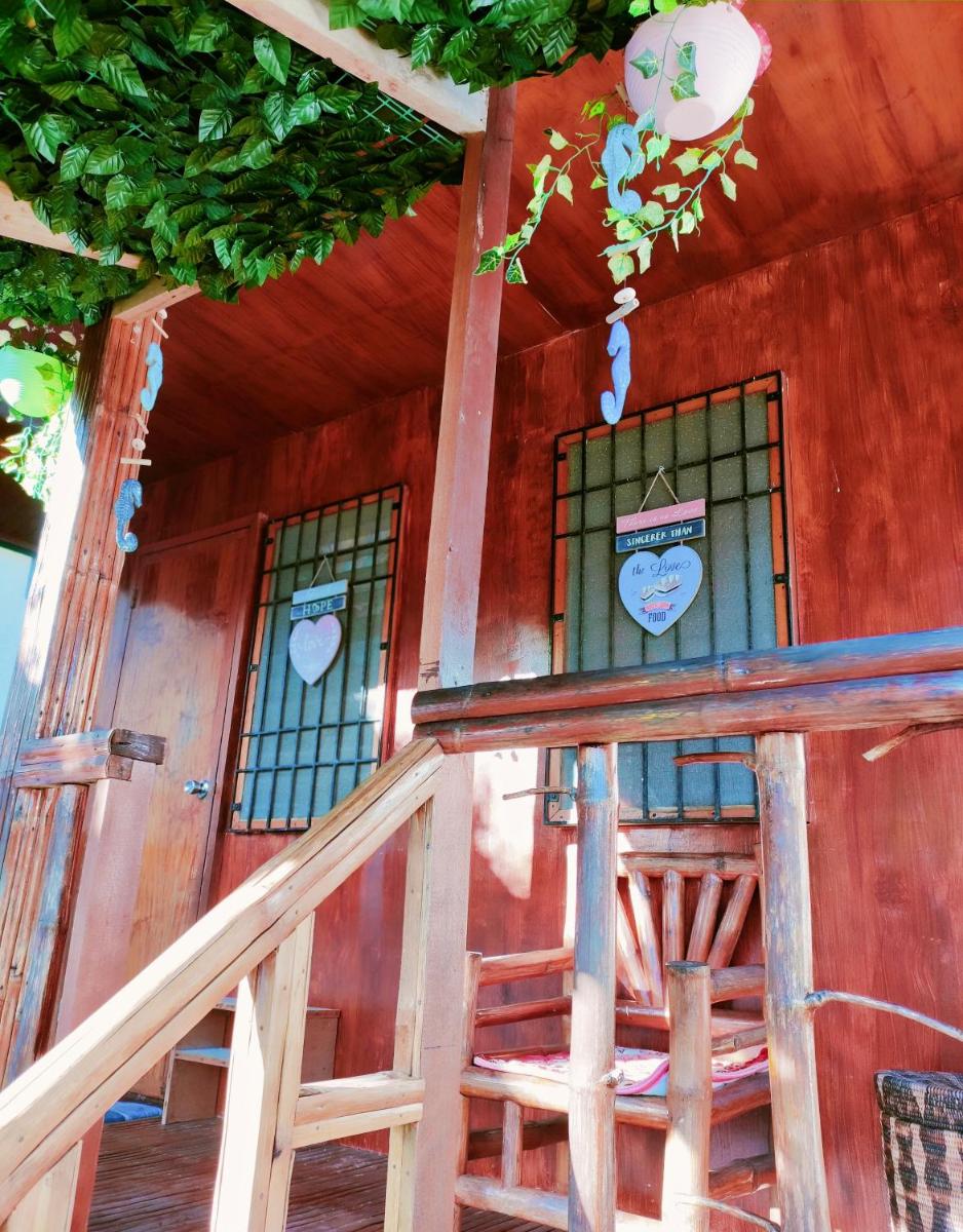 Puerto Galera Transient Kubo Guest Place