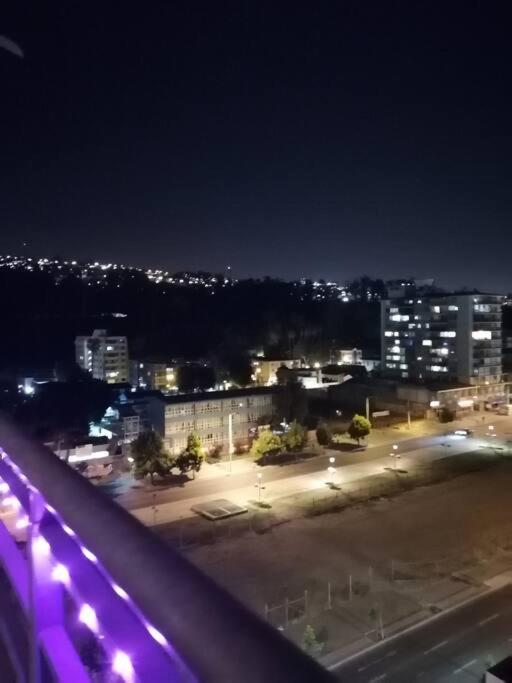 Agradable departamento, frente a la Quinta Vergara