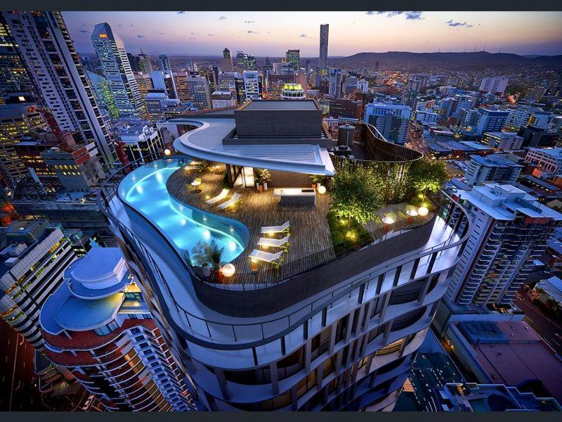 Brisbane Vacations - LvL29 Rooftop Pool Carpark Netflix by Stylish Stays - Property Image 1