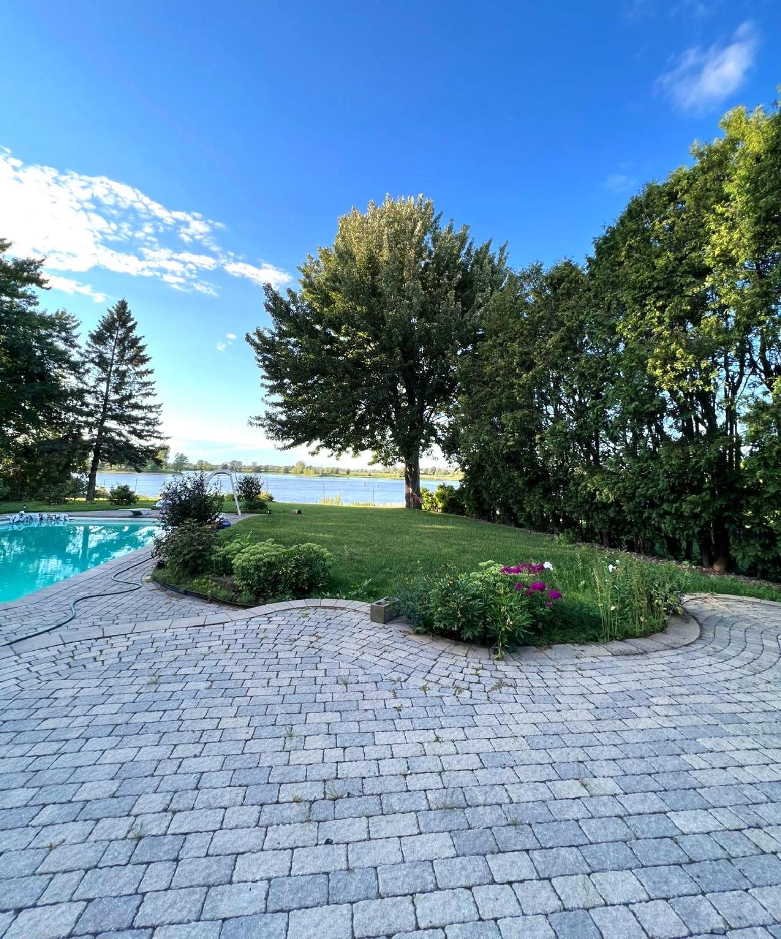 Lady Eden Waterfront Mansion - No party