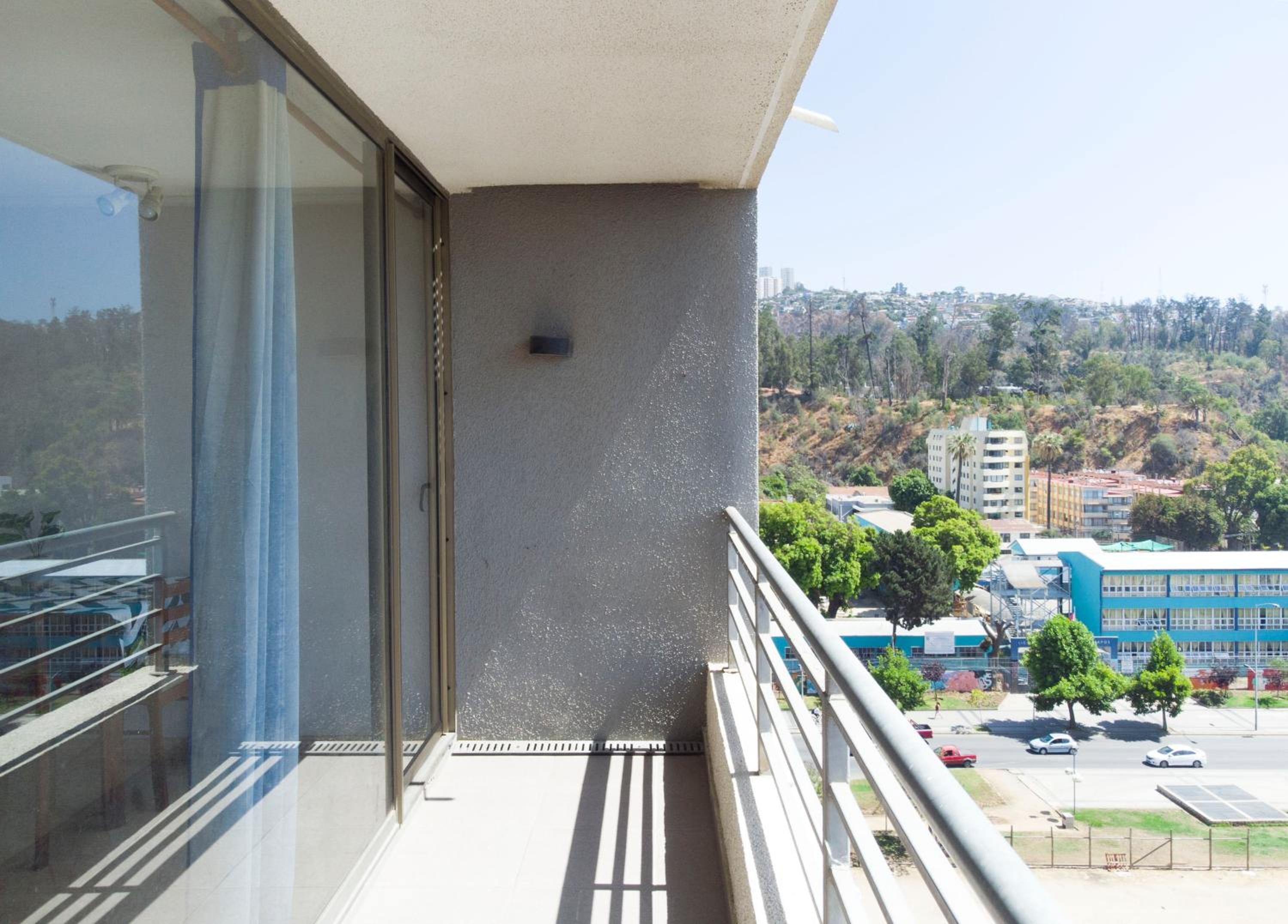 Agradable departamento, frente a la Quinta Vergara