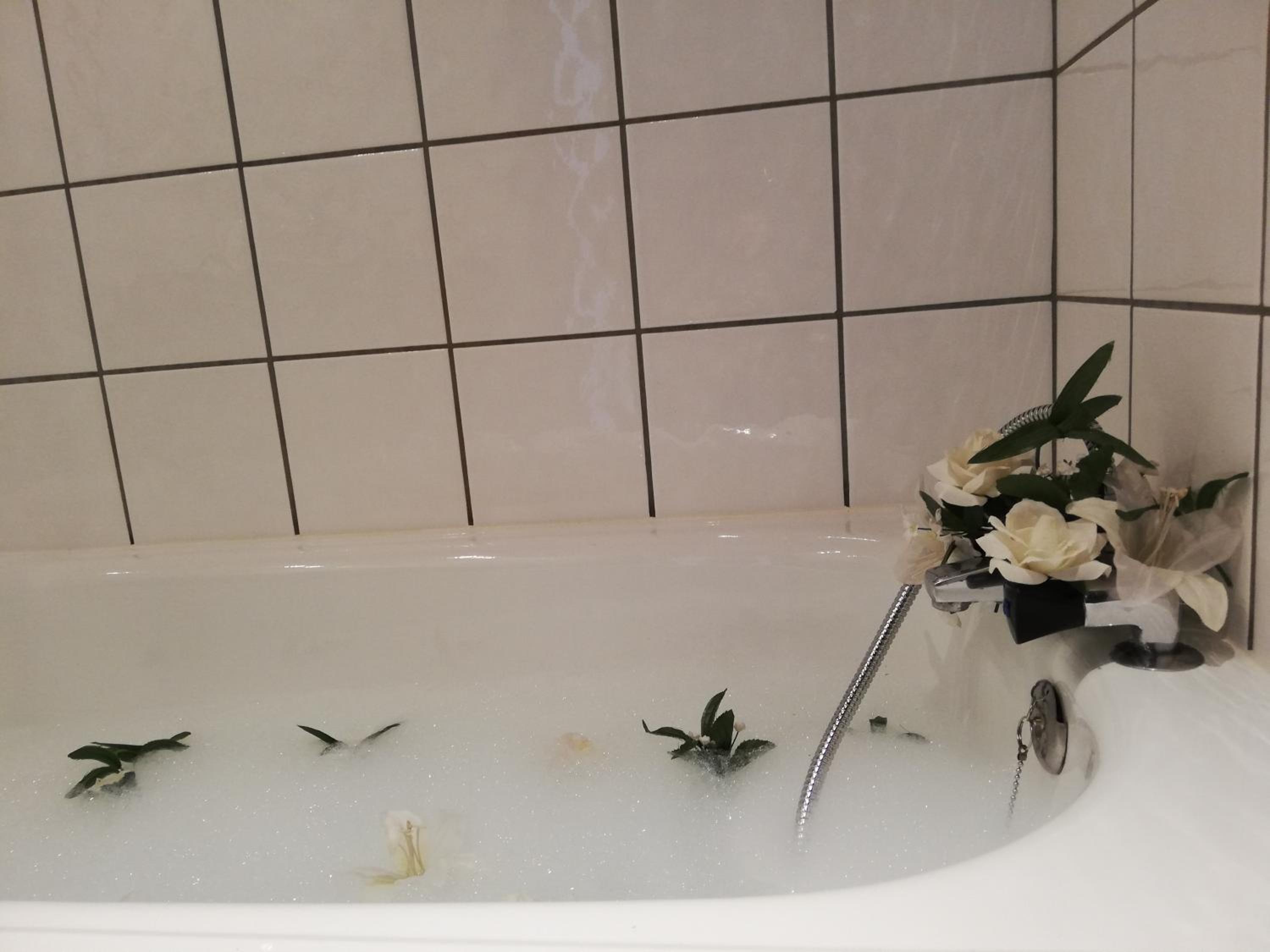 Photo 33