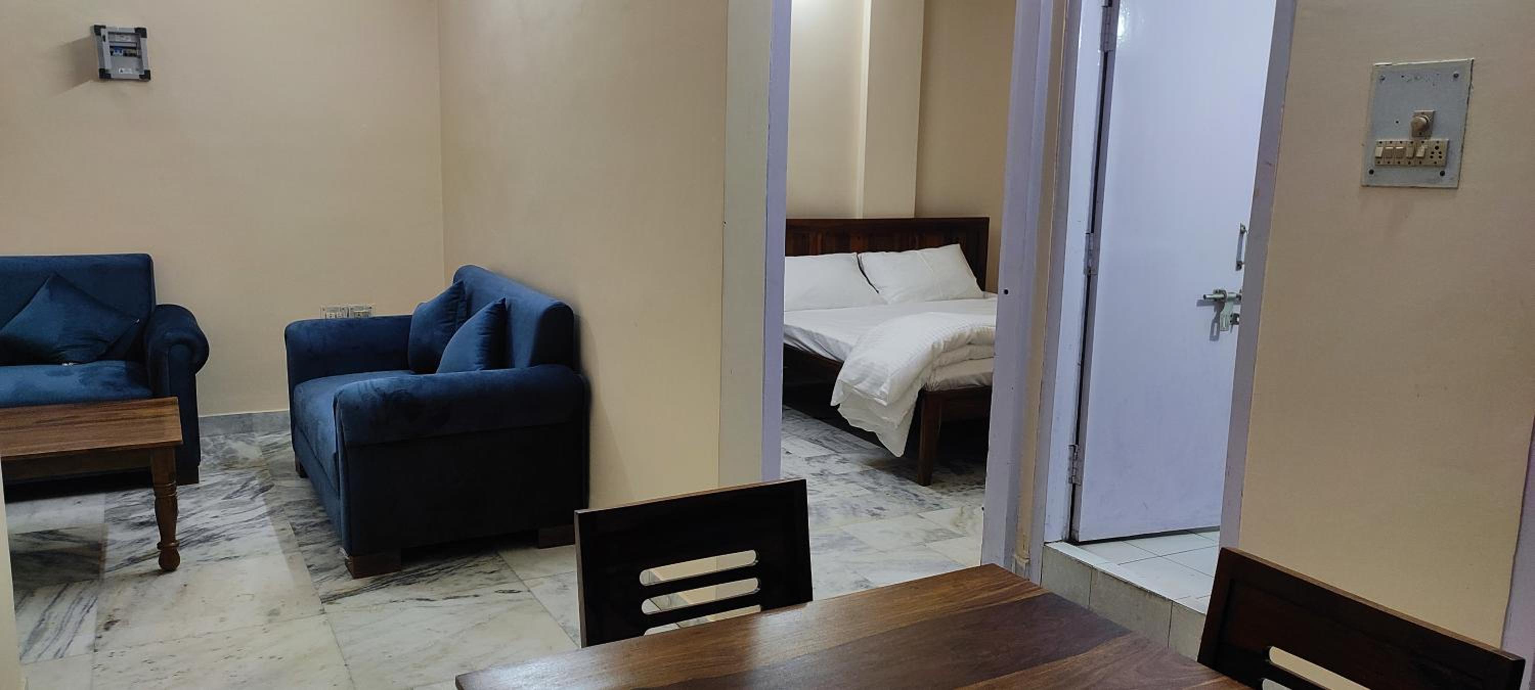 hotel room