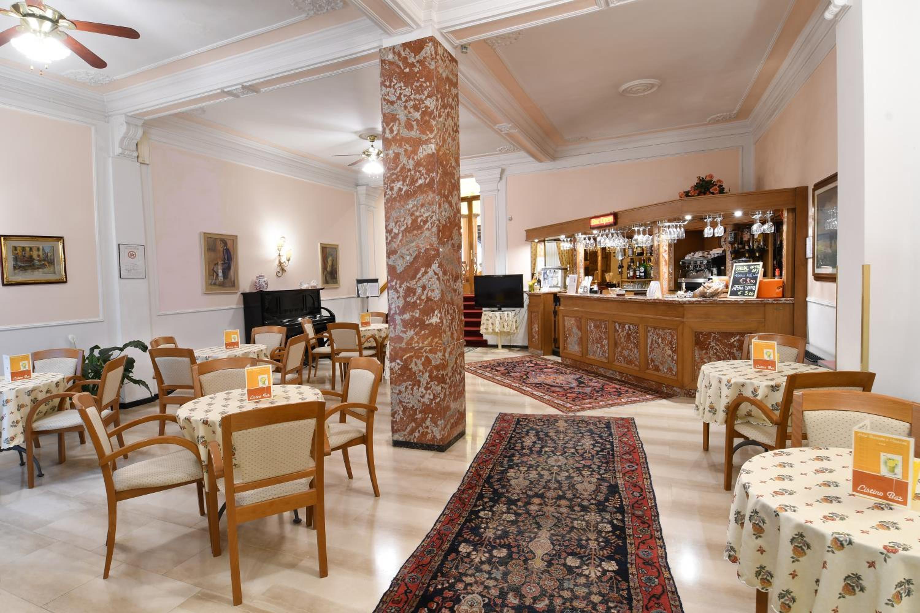 restaurant