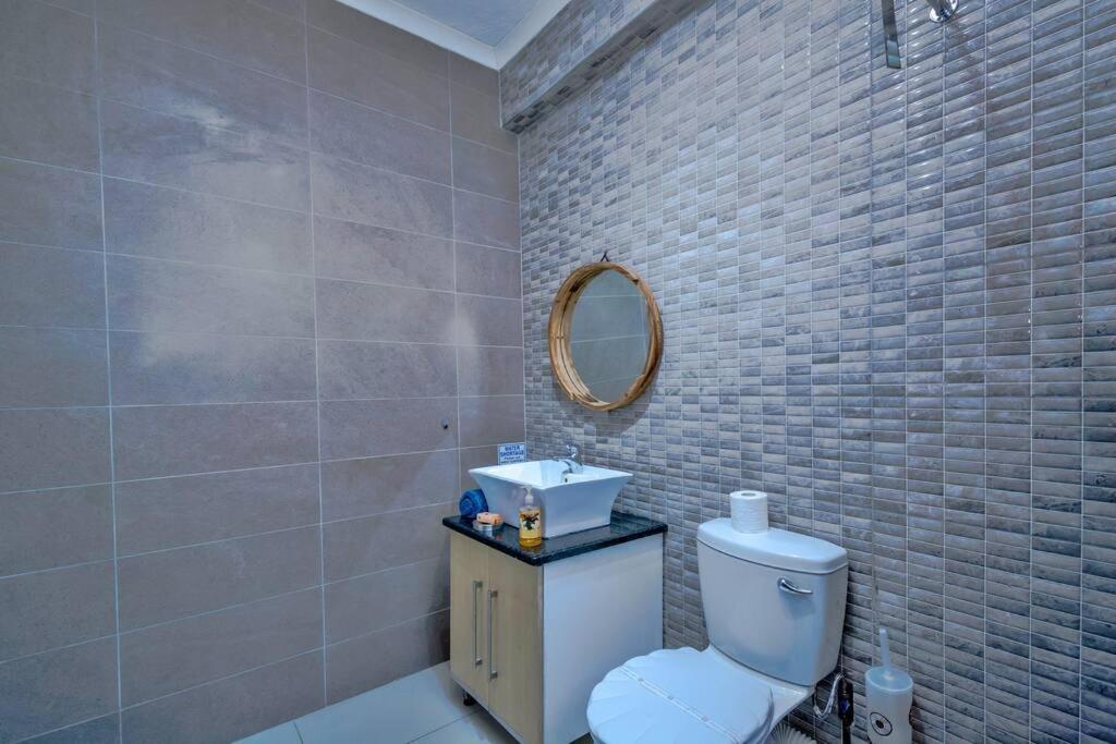 Marlborough apartment 509 view 5