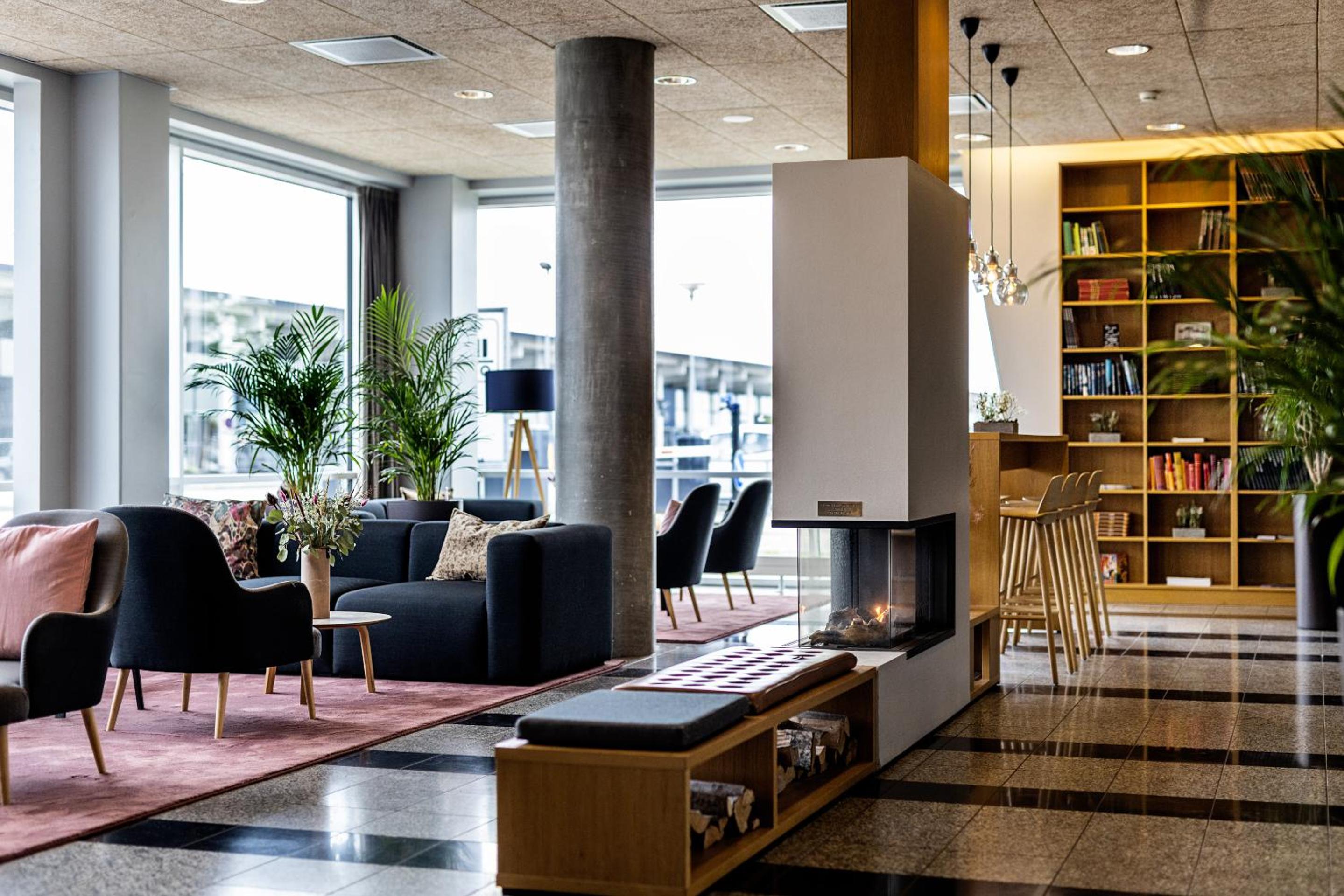 Hotel Aalborg Airport Hotel - Image 1