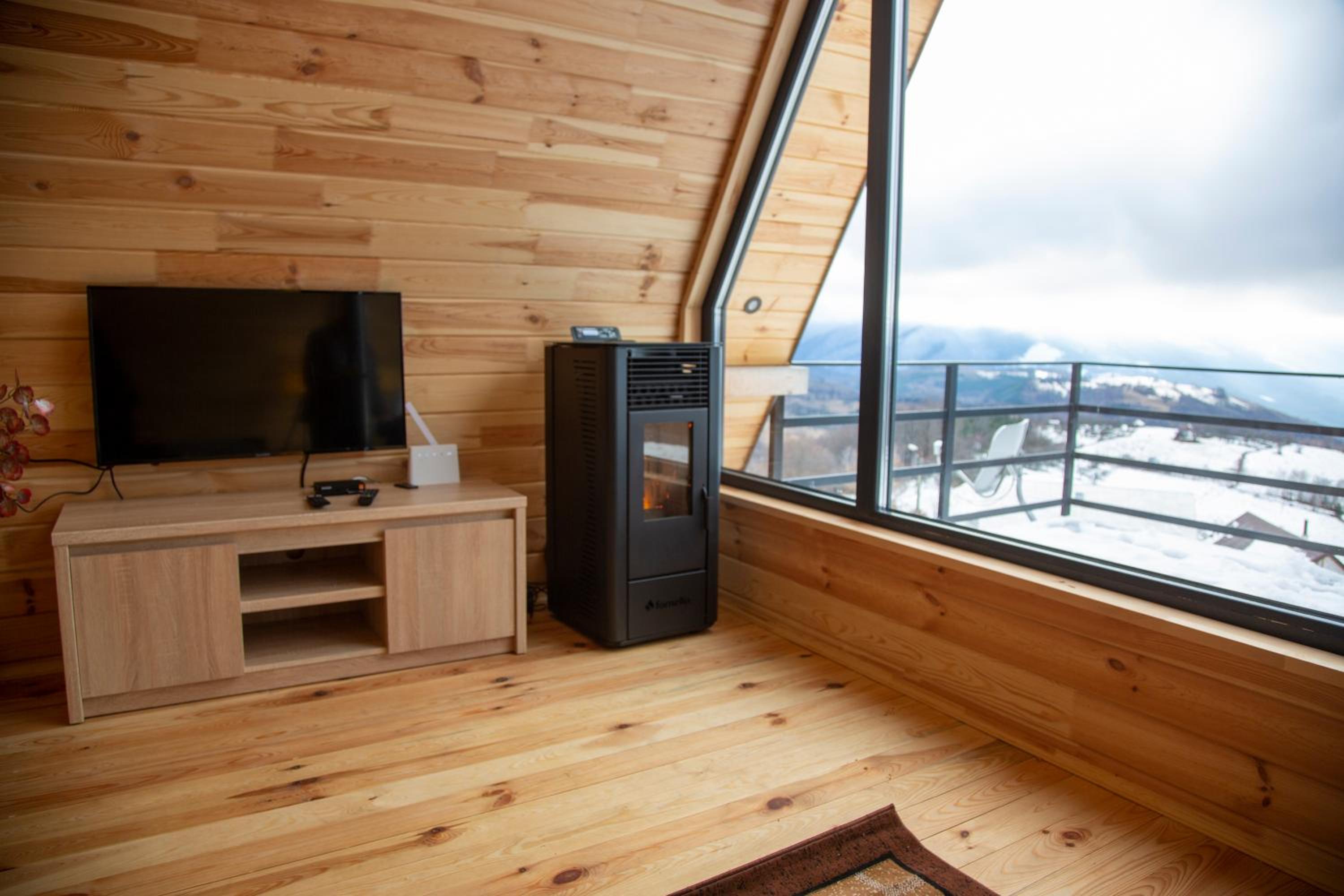 Cez A-Frame view 4