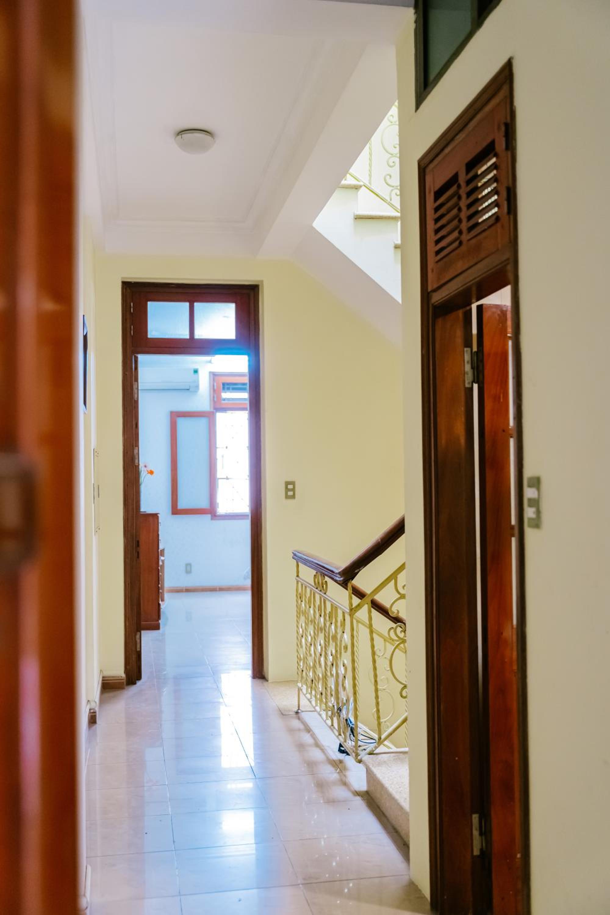Hola House Hanoi