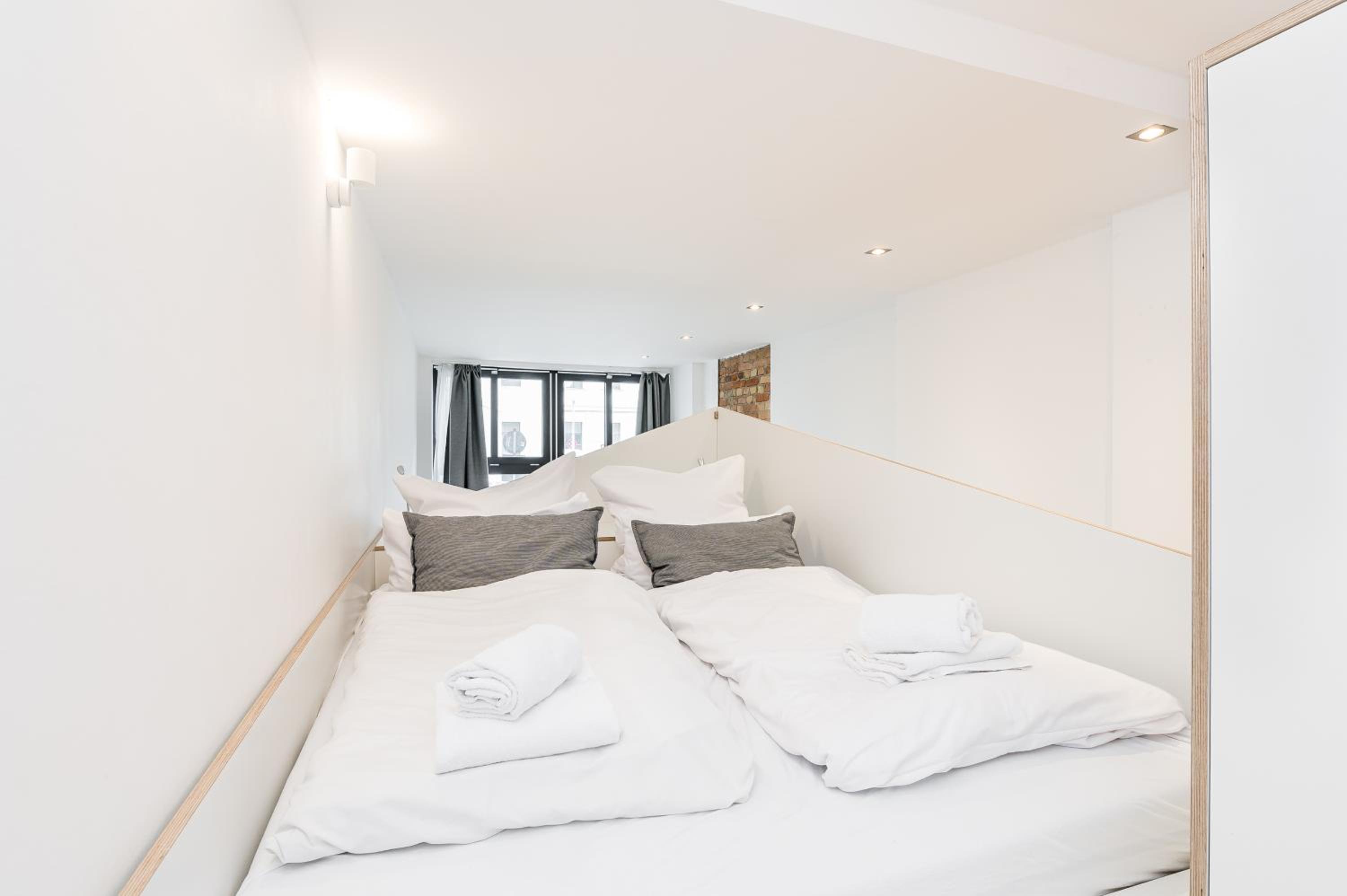 Stylish New Cube Loft II by Berlin-Wall-Apartments