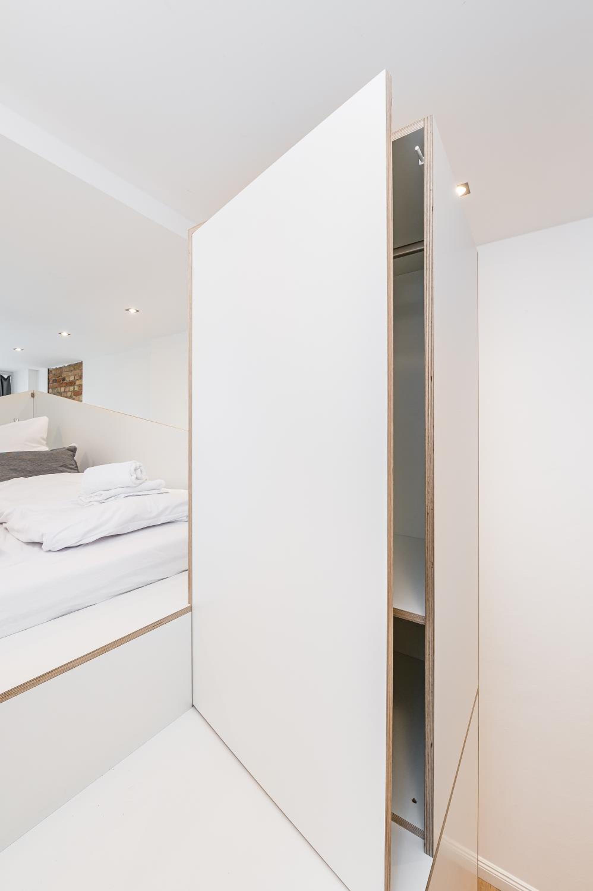 Stylish New Cube Loft II by Berlin-Wall-Apartments