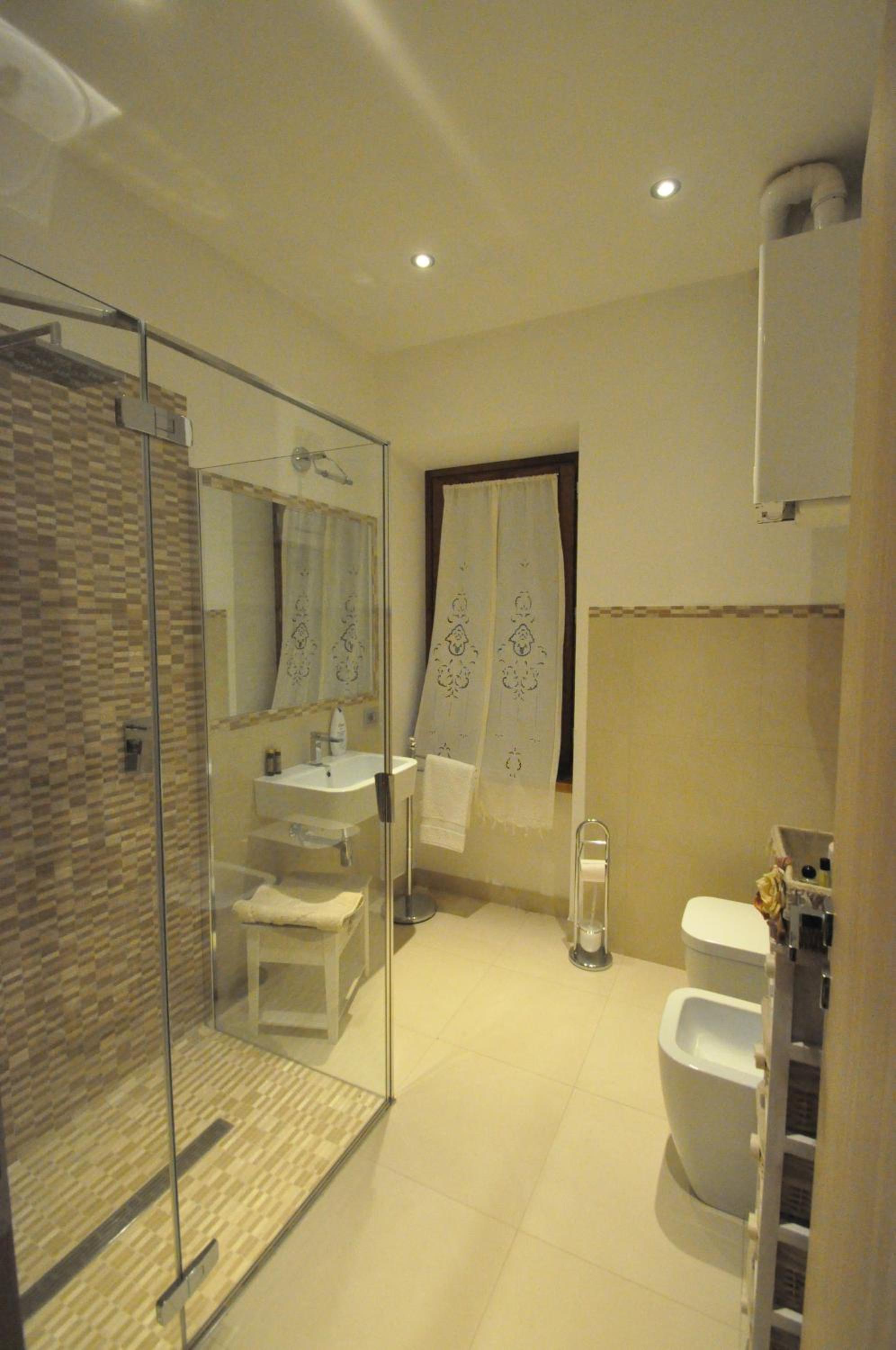 Photo 32