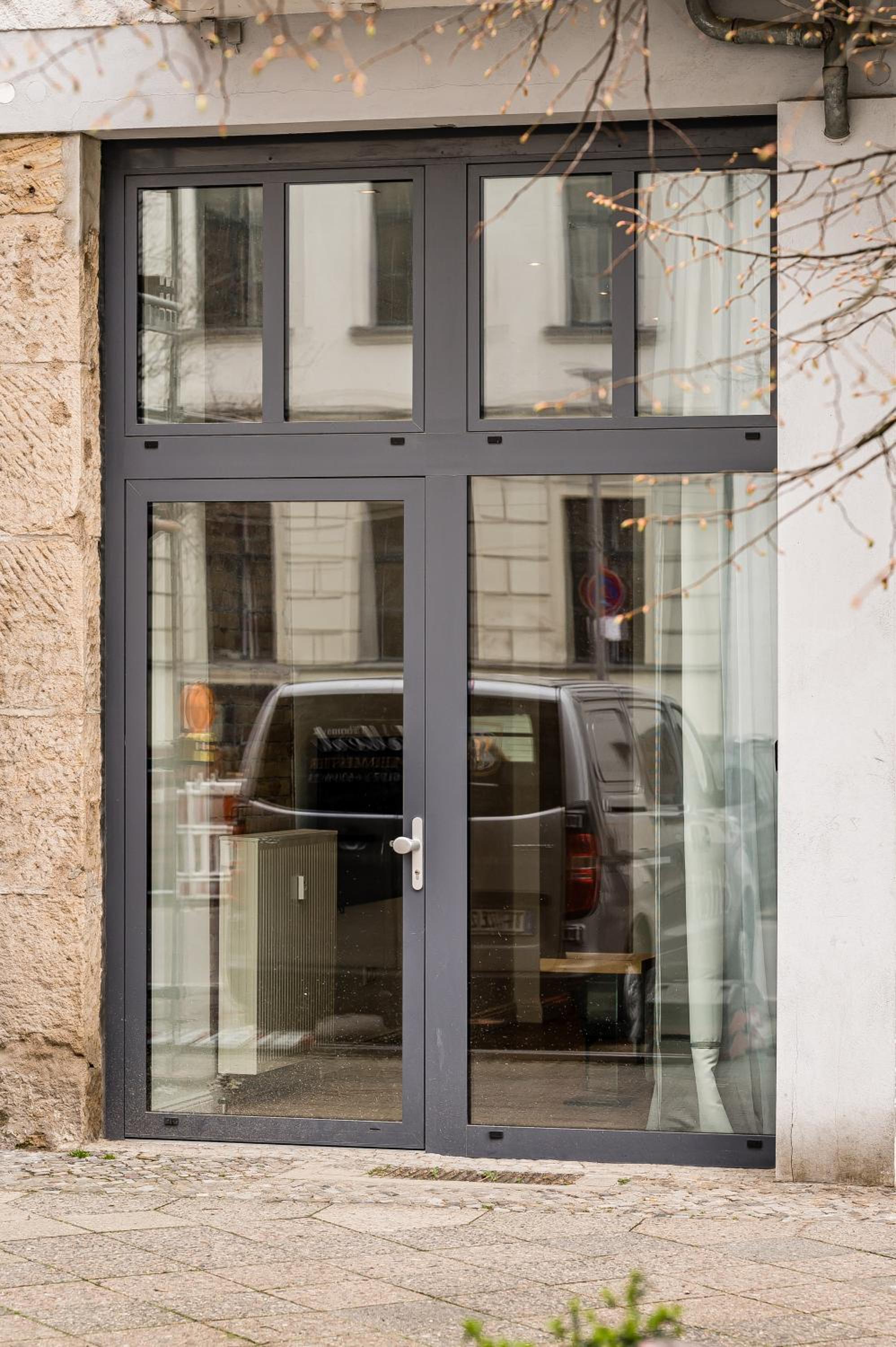 Stylish New Cube Loft II by Berlin-Wall-Apartments