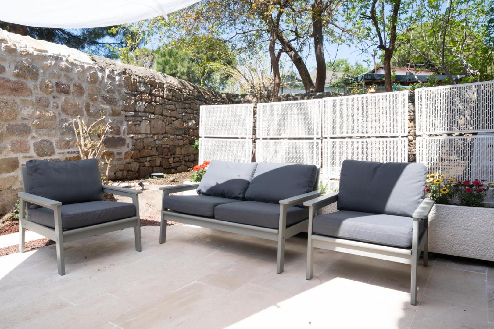 MINIQ HOMES 104 - The Luxurious Stone Retreat, photo 20