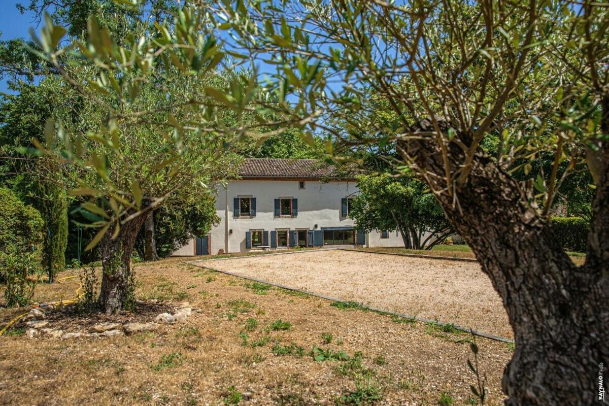 MAISON DE CHARME - 250m2 - CALME - JARDIN