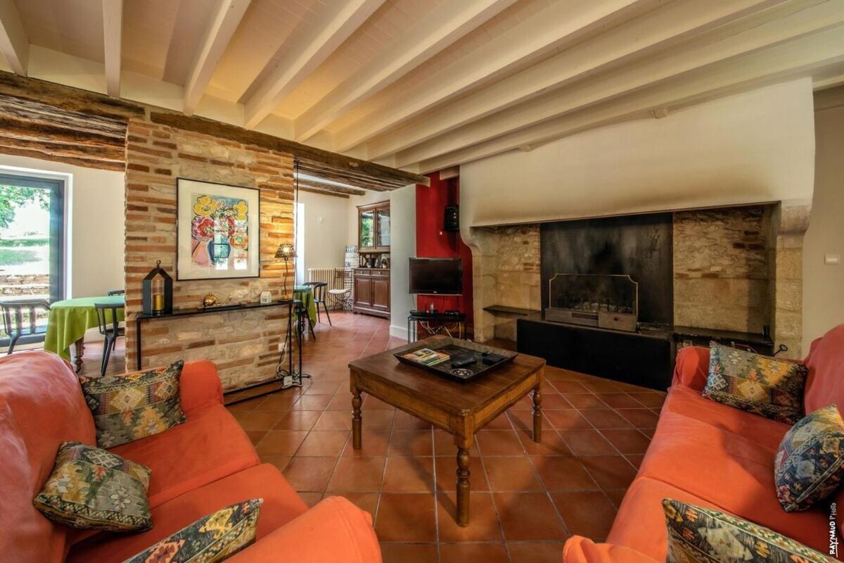 MAISON DE CHARME - 250m2 - CALME - JARDIN