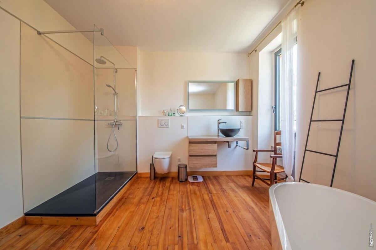 MAISON DE CHARME - 250m2 - CALME - JARDIN