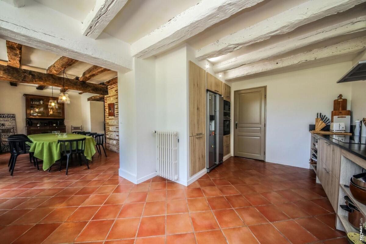 MAISON DE CHARME - 250m2 - CALME - JARDIN