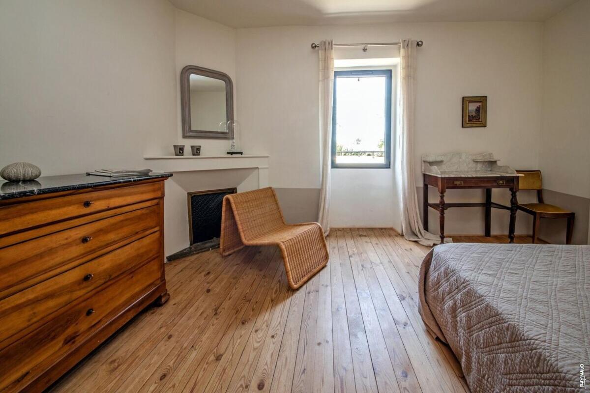 MAISON DE CHARME - 250m2 - CALME - JARDIN