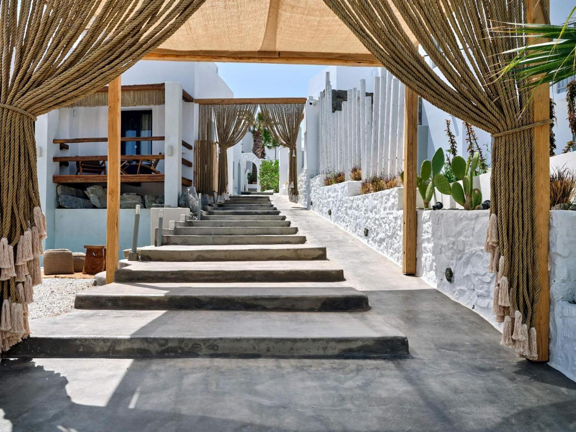 Hotel Sandaya Luxury Suites - Image 1