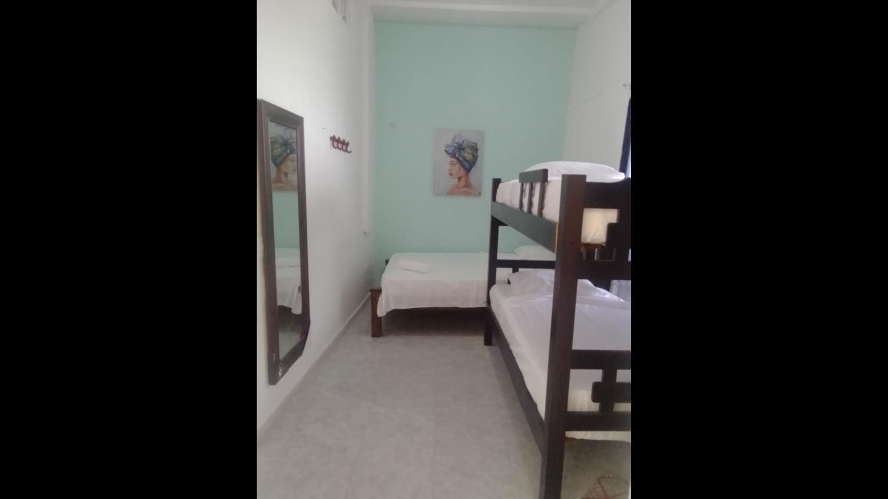 2ag-1M House with Beautiful Galleries In Gethsemane With Jacuzzi