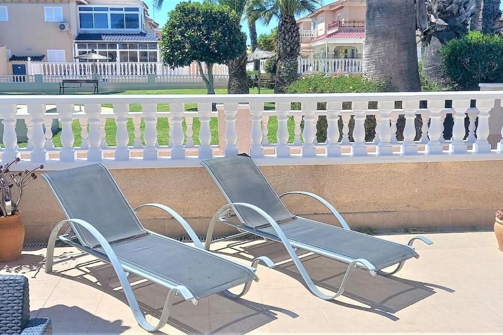 Spacious ground floor apartment overlooking the beautiful communal pool