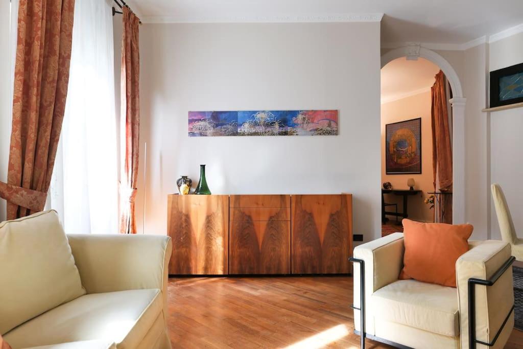 Large and elegant apartment in Missori Duomo