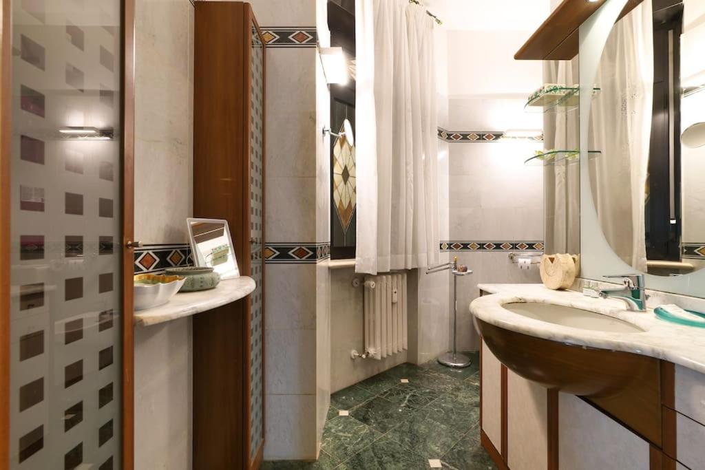Large and elegant apartment in Missori Duomo