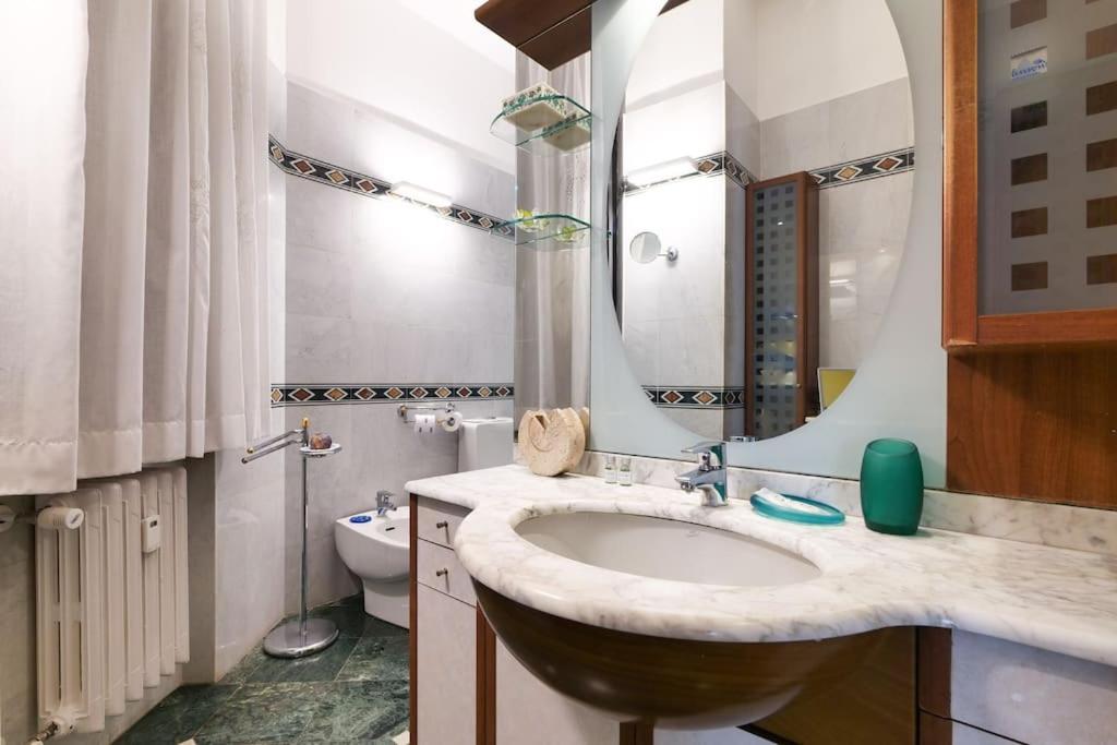 Large and elegant apartment in Missori Duomo