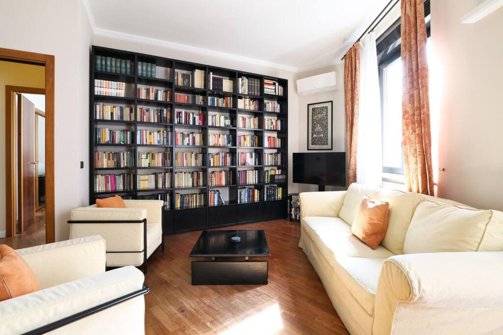 Large and elegant apartment in Missori Duomo