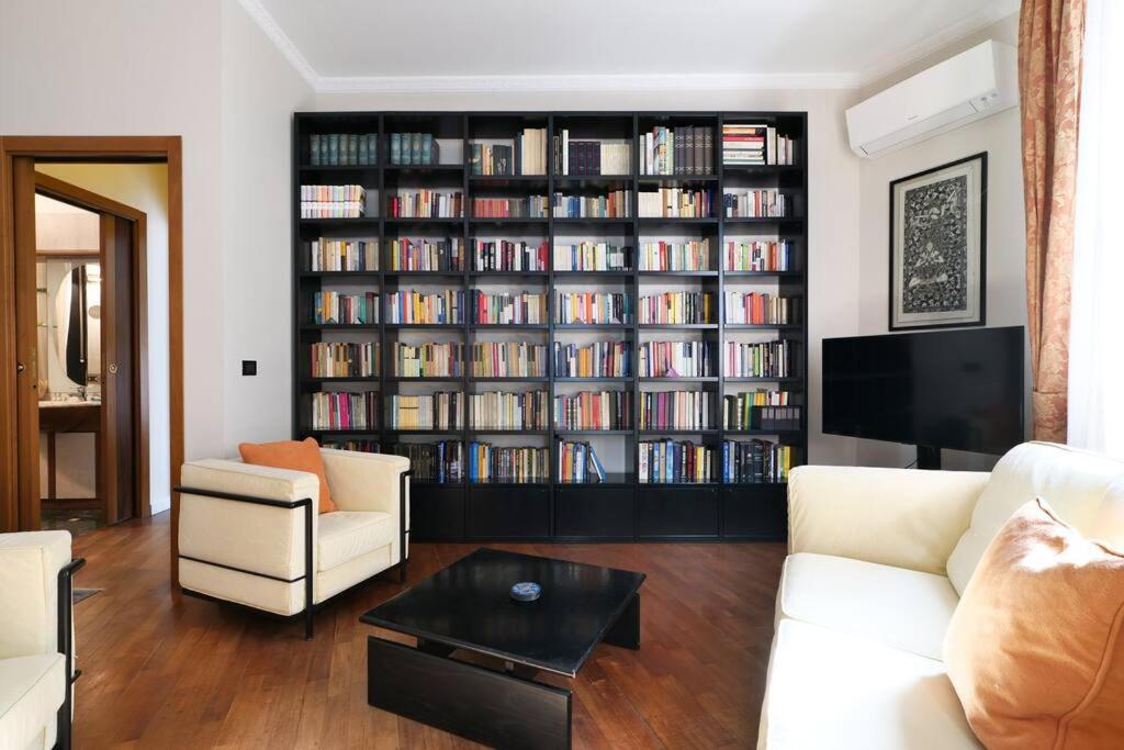 Large and elegant apartment in Missori Duomo