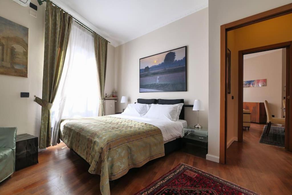 Large and elegant apartment in Missori Duomo