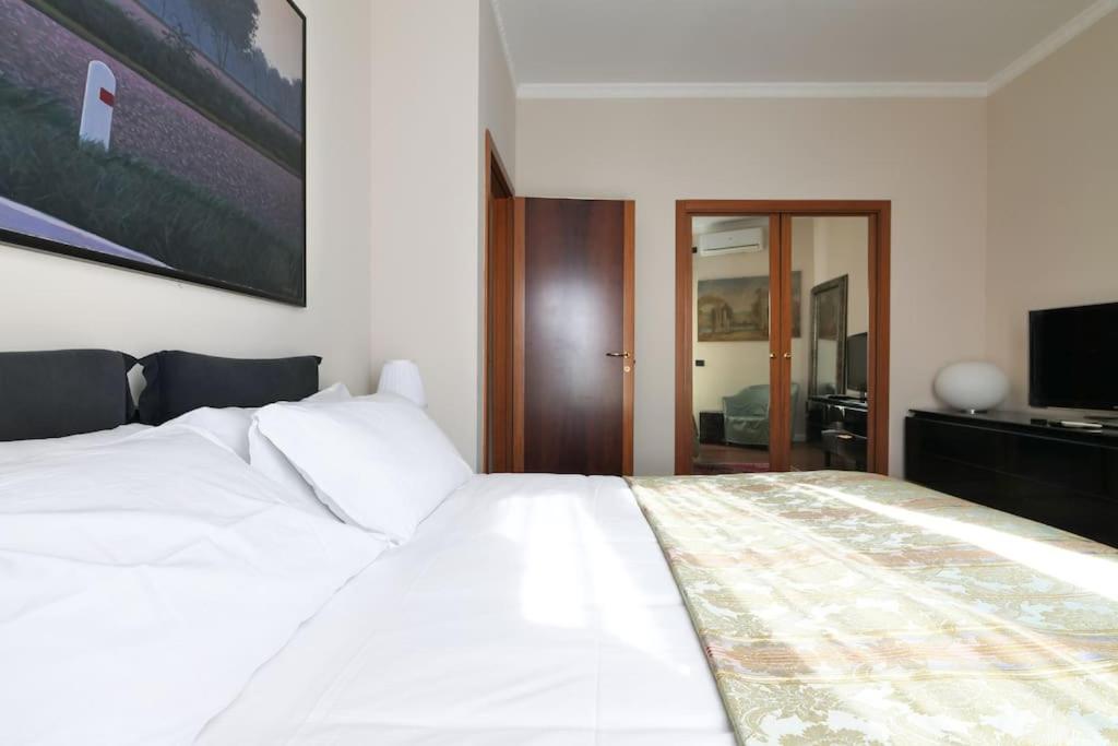 Large and elegant apartment in Missori Duomo