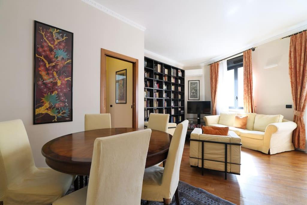 Large and elegant apartment in Missori Duomo