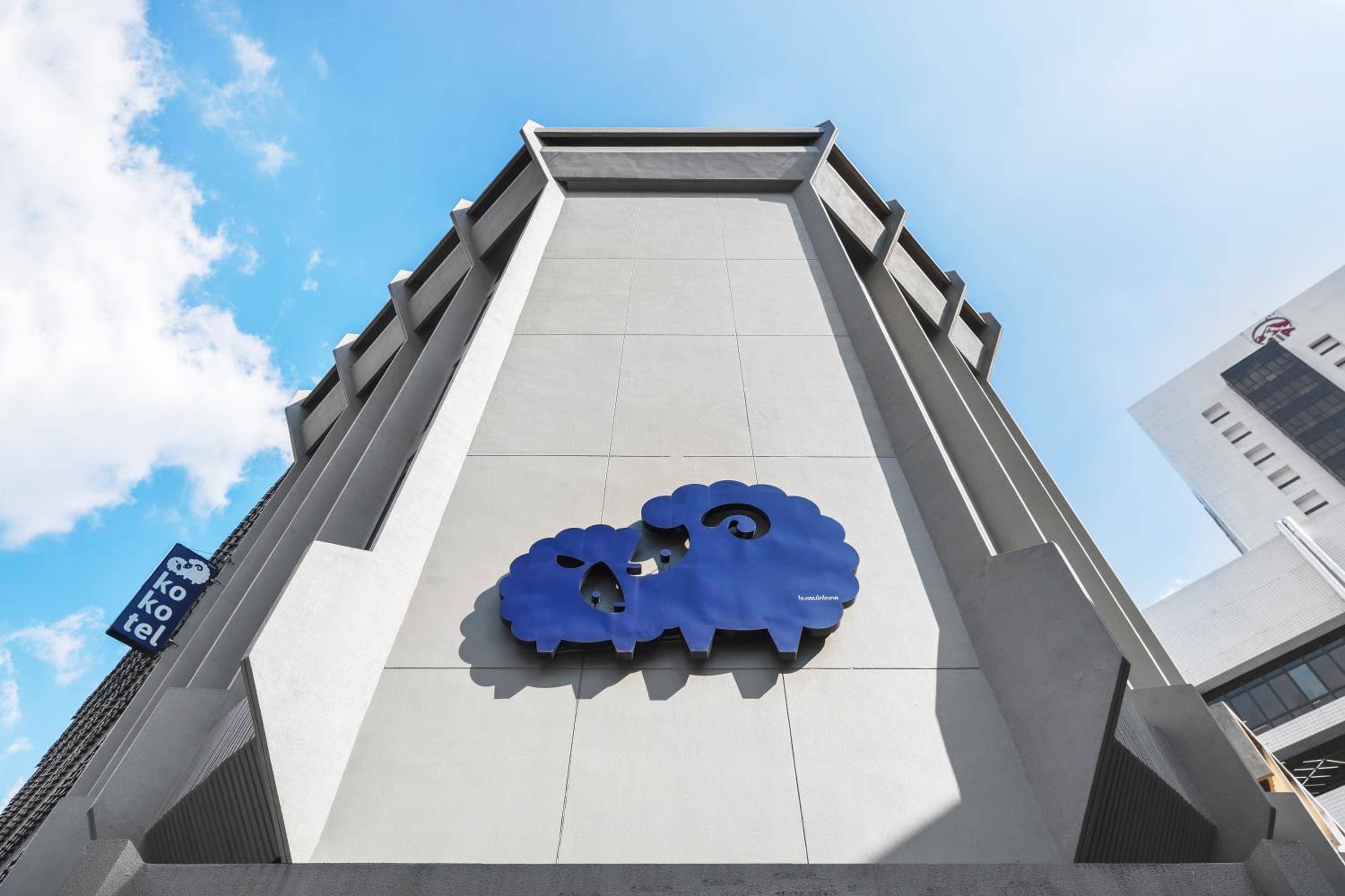 Hotel Kokotel Bangkok Surawong - Image 1