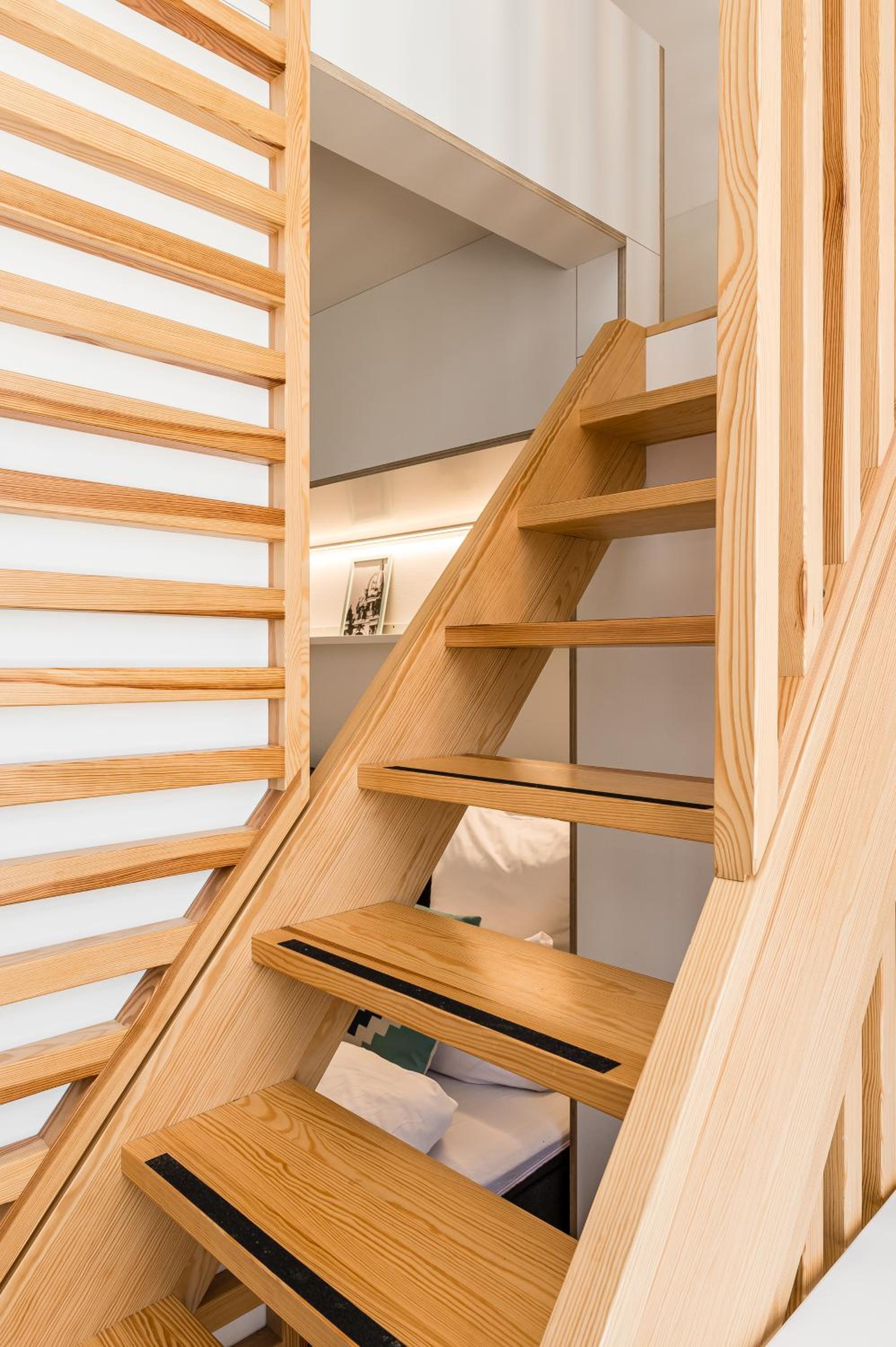 Stylish New Cube Loft by Berlin-Wall-Apartments