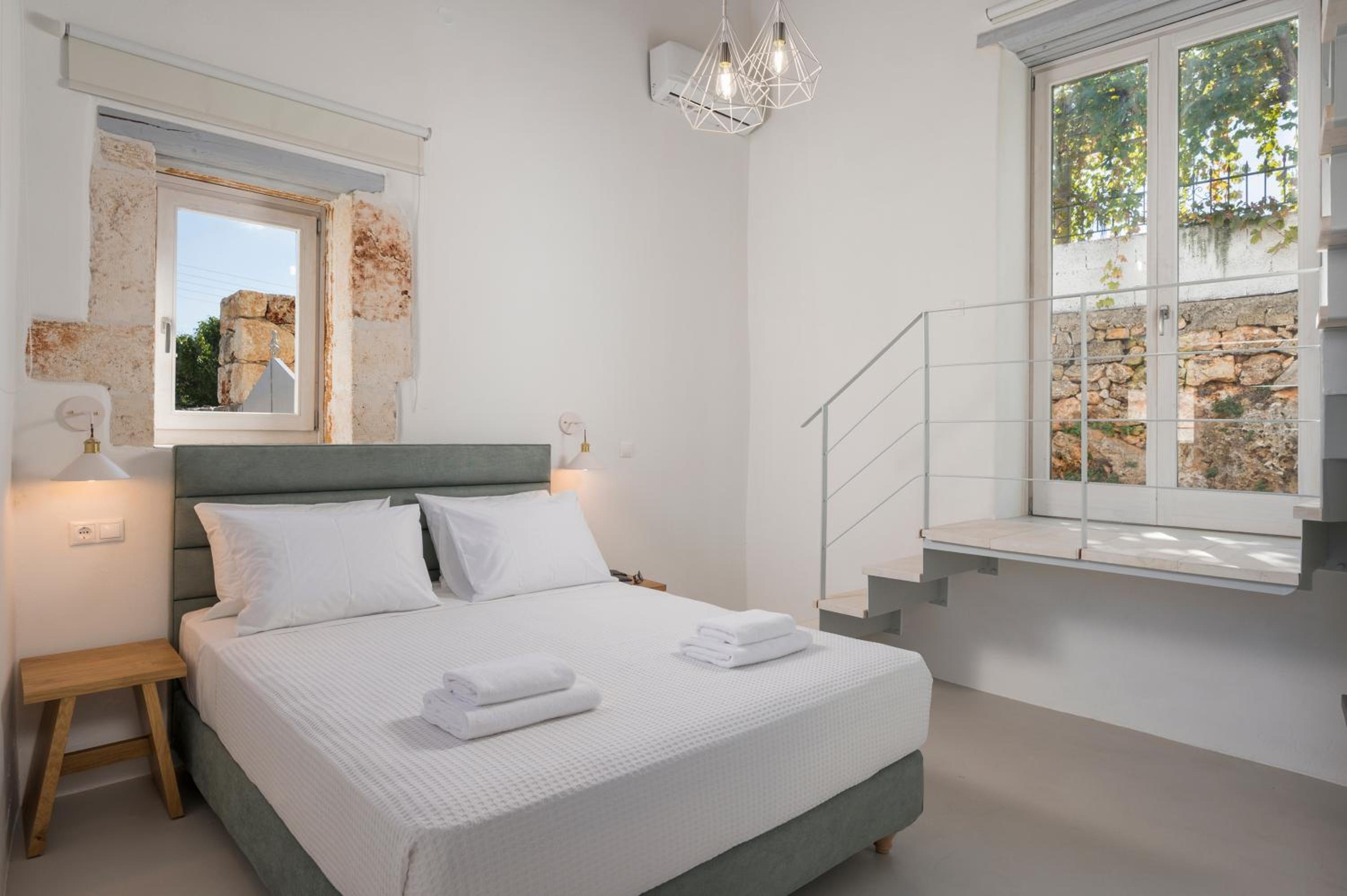 Tholos Cottage