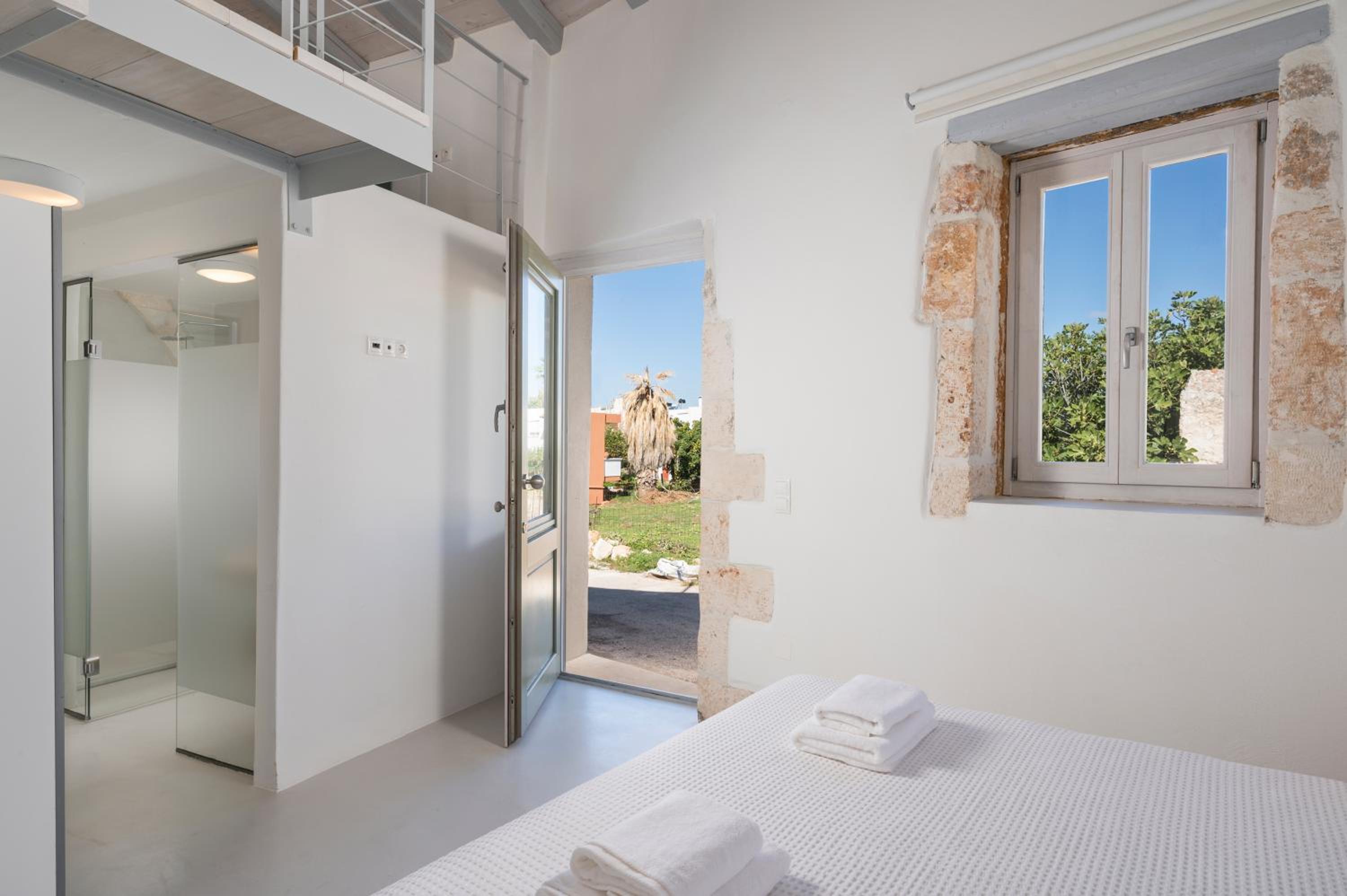 Tholos Cottage